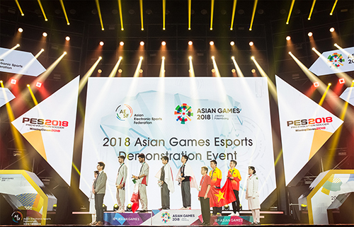 2018年、「第18回アジア競技大会  ジャカルタ・パレンバン」にて、デモンストレーション競技として実施されたeスポーツ(写真提供:AESF)” width=